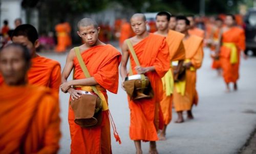 Zdjcie LAOS / Luang Prabang  / Luang Prabang  / Poranna jamuna