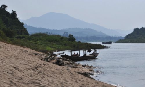 Zdjcie LAOS / pnocny Laos / rzeka Mekong / Nad Mekongiem