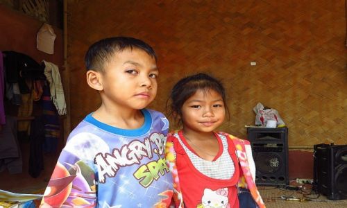 Zdjcie LAOS / Laos pnocny / okolice Vang Vieng / mali Laotaczycy
