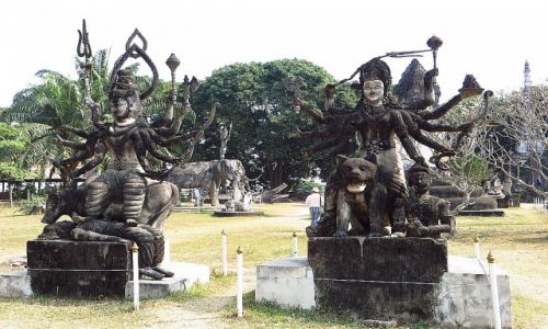 Zdjcie LAOS / Laos pnocny / okolice Vientiane / Park Buddy