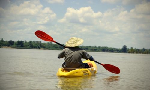 Zdjecie LAOS / 4 Thousand Islands / Mekong w okolicach Don Det / Kajakarz na Mekongu