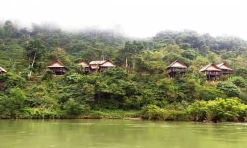 Zdjcie LAOS / Laos pnocny /  Nong Khiaw / bungalowy hotelu River Side