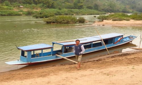 Zdjcie LAOS / Laos pnocny /  Nong Khiaw / nasz rodek transportu po rzece Ou