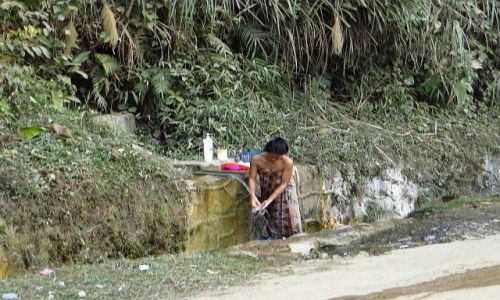 Zdjęcie LAOS / Laos północny / Nong Khiaw / wieczorna toaleta