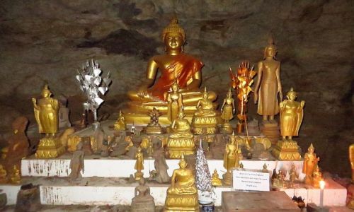 Zdjcie LAOS / Laos pnocny / okolice Luang Prabang / grota grna
