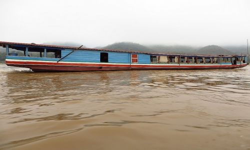 Zdjcie LAOS / Laos pnocny / Luang Prabang - groty Pak Ou / rejs po Mekongu