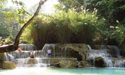 Zdjcie LAOS / Laos pnocny / okolice Luang Prabang / Park Kuang Si