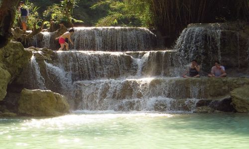Zdjcie LAOS / Laos pnocny / okolice Luang Prabang / Park Kuang Si