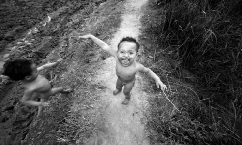 Zdjcie LAOS / brak / Dzeci z plemienia AKHA / FOTO @