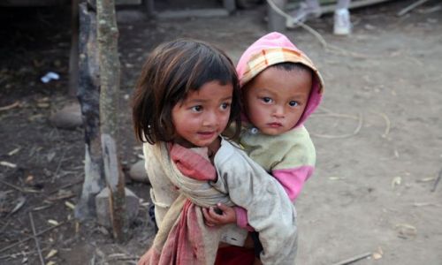 Zdjecie LAOS / brak / Nong Khiaw / Starsza siostra