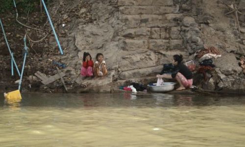 Zdjecie LAOS / Don Deth / Don Deth / pranie