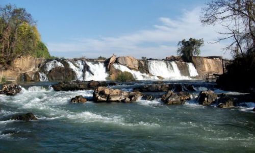 Zdjecie LAOS / Si Pa Don... kraina 4000 wysp... rzeka Mekong.... / rzeka Mekong / ... jeden z wielu tu  przeomw...