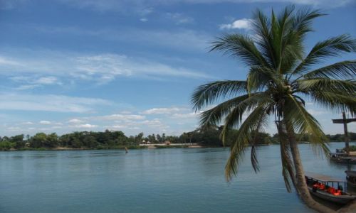 Zdjcie LAOS / Si Pa Don... kraina 4000 wysp... rzeka Mekong.... / rzeka Mekong / ... wygicie ...