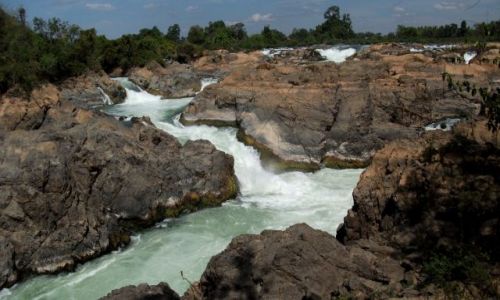 Zdjcie LAOS / Si Pa Don... kraina 4000 wysp... rzeka Mekong.... / rzeka Mekong / ... spokojnie, bo to sucha pora ....
