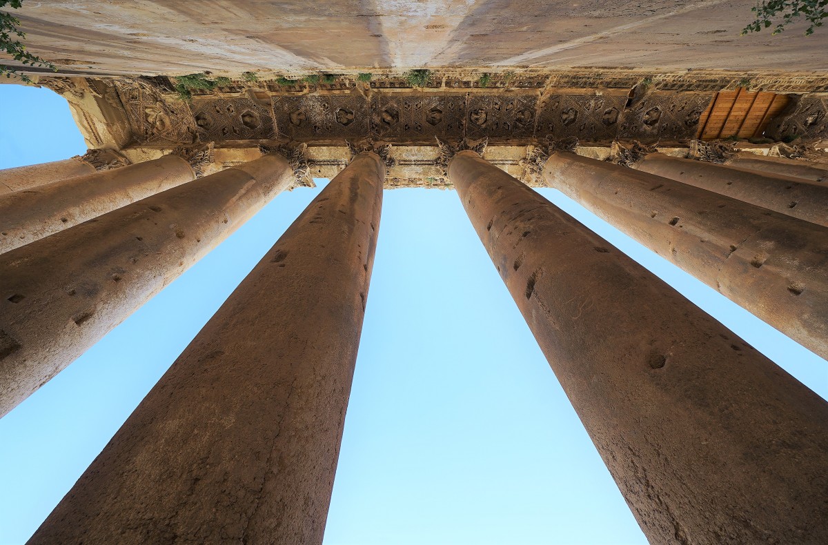 Zdjęcia: Baalbek, ruiny hellenistycznego miasta, Dolina Bekaa, Patrząc w górę, LIBAN Zdjęcia: Baalbek, ruiny hellenistycznego miasta, Dolina Bekaa, Patrząc w górę, LIBAN