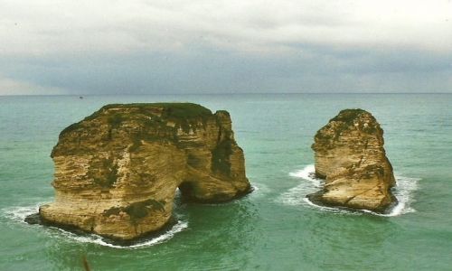 Zdjęcie LIBAN / Stolica  / Bejrut / Gołębie skały
