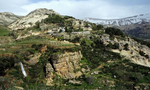 Zdjcie LIBAN / Bszarri / . / Krajobraz z wodospadem