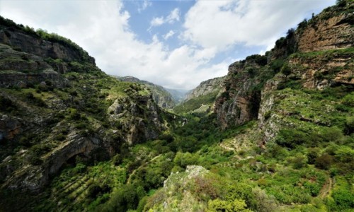 LIBAN / Bszari / . / Dolina witej rzeki