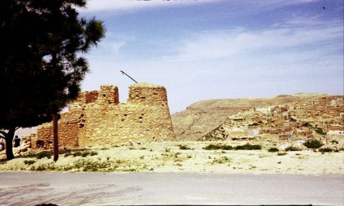 Zdjęcie LIBIA / trypolitania / Gharian / Gharian- miasteczko w górach