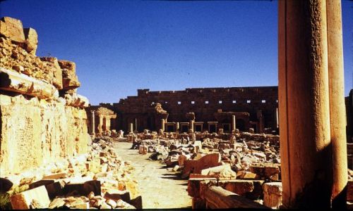 Zdjęcie LIBIA / trypolitania / Laptis Magna / widok na amfiteatr