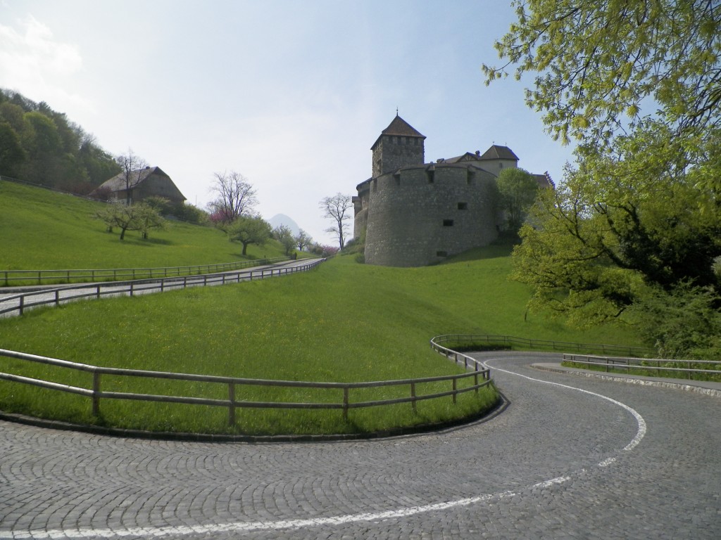Zdjęcia: Vaduz Zamek, Vaduz, Zielono mi , LIECHTENSTEIN Zdjęcia: Vaduz Zamek, Vaduz, Zielono mi , LIECHTENSTEIN