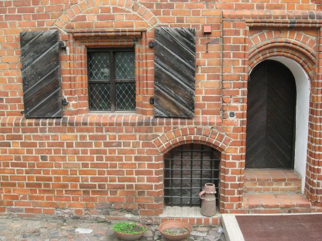 Zdjęcia: Kowno - Dom Perkuna /XVI w./, Uroda starych cegiełek, LITWA Zdjęcia: Kowno - Dom Perkuna /XVI w./, Uroda starych cegiełek, LITWA