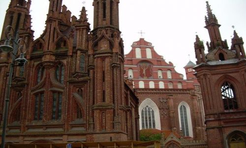 Zdjecie LITWA / Wilno / kocioy w. Anny i w. Franciszka i Bernardyna / Historia sztuki w jednym miejscu