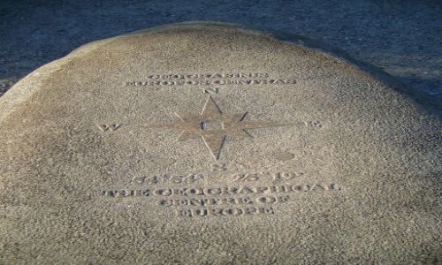 Zdjęcie LITWA / 26km na północ od Wilna / obok wsi Purnuszkies / Geograficzne centrum Europy