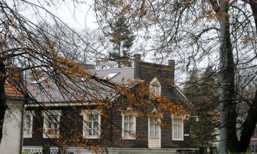 Zdjęcie LITWA / . / Wilno - dzielnica Antokol / jesienne Wilno