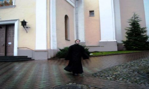 Zdjecie LITWA / Wilno / Starwka / jesienno Wilno - Cerkiew w. Ducha - Mnich