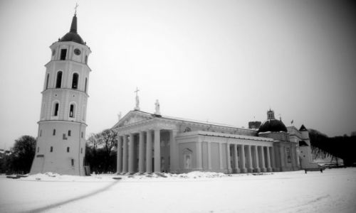 Zdjecie LITWA / Wilno  / Wilno  / katedra i dzwon 