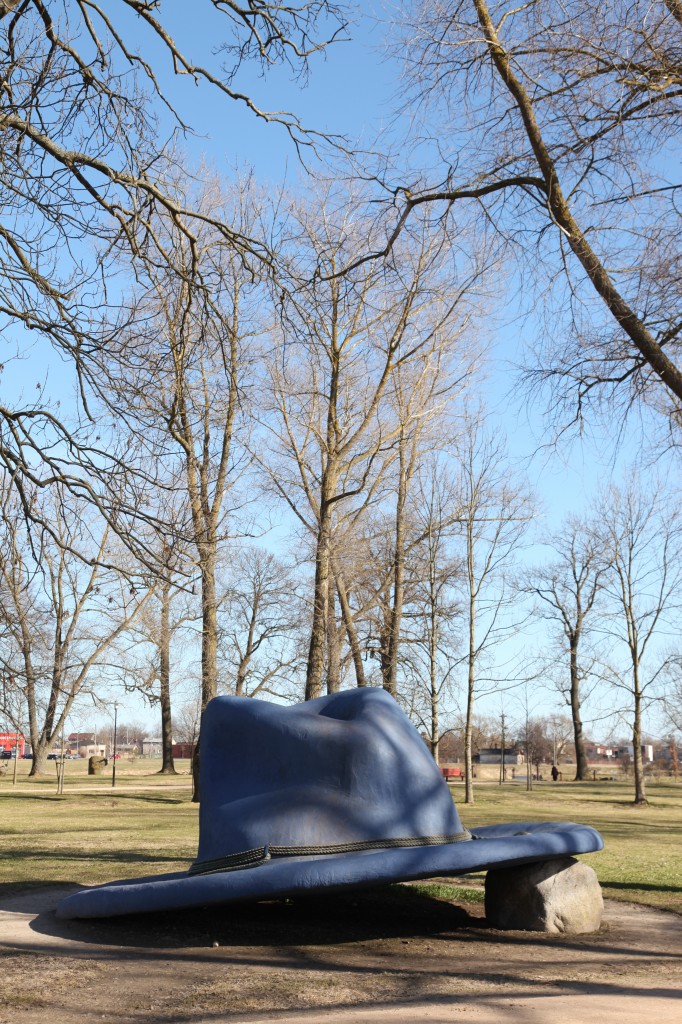 Zdjęcia: Park, Venspils (pol. Windawa), Kapelusz Gulivera, ŁOTWA Zdjęcia: Park, Venspils (pol. Windawa), Kapelusz Gulivera, ŁOTWA