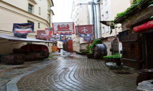 Zdjecie OTWA / Kurlandia / Ryga / W wskich uliczkach....