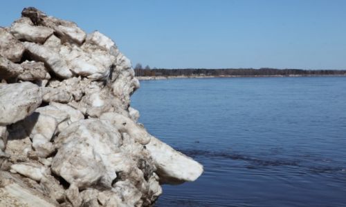 Zdjcie OTWA / atgalia / Livani / Ld nad rzek Daugava
