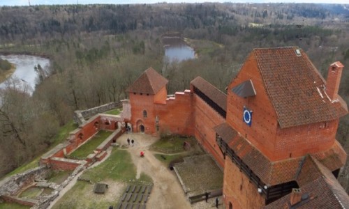 Zdjcie OTWA / Park Narodowy Gauja / Turaida / zamek krzyacki