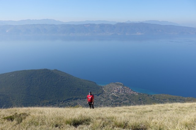 Zdj cia: Park Narodowy Galiczica, Widok na Jezioro Ochrydzkie z kapliczki w. Grzegorza, MACEDONIA