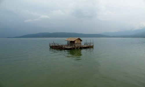 Zdjęcie MACEDONIA / Ochryd / gdzieś nad jeziorem / jezioro Ochrydzkie