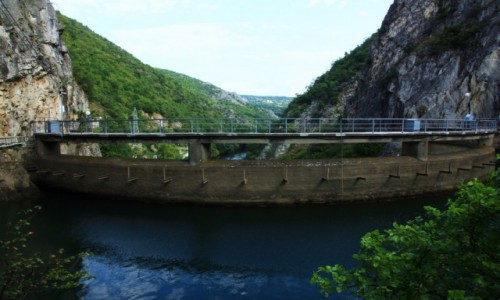 Zdjcie MACEDONIA / Skopje / Kanion Matka  / Zapora wodna na rzece Treska