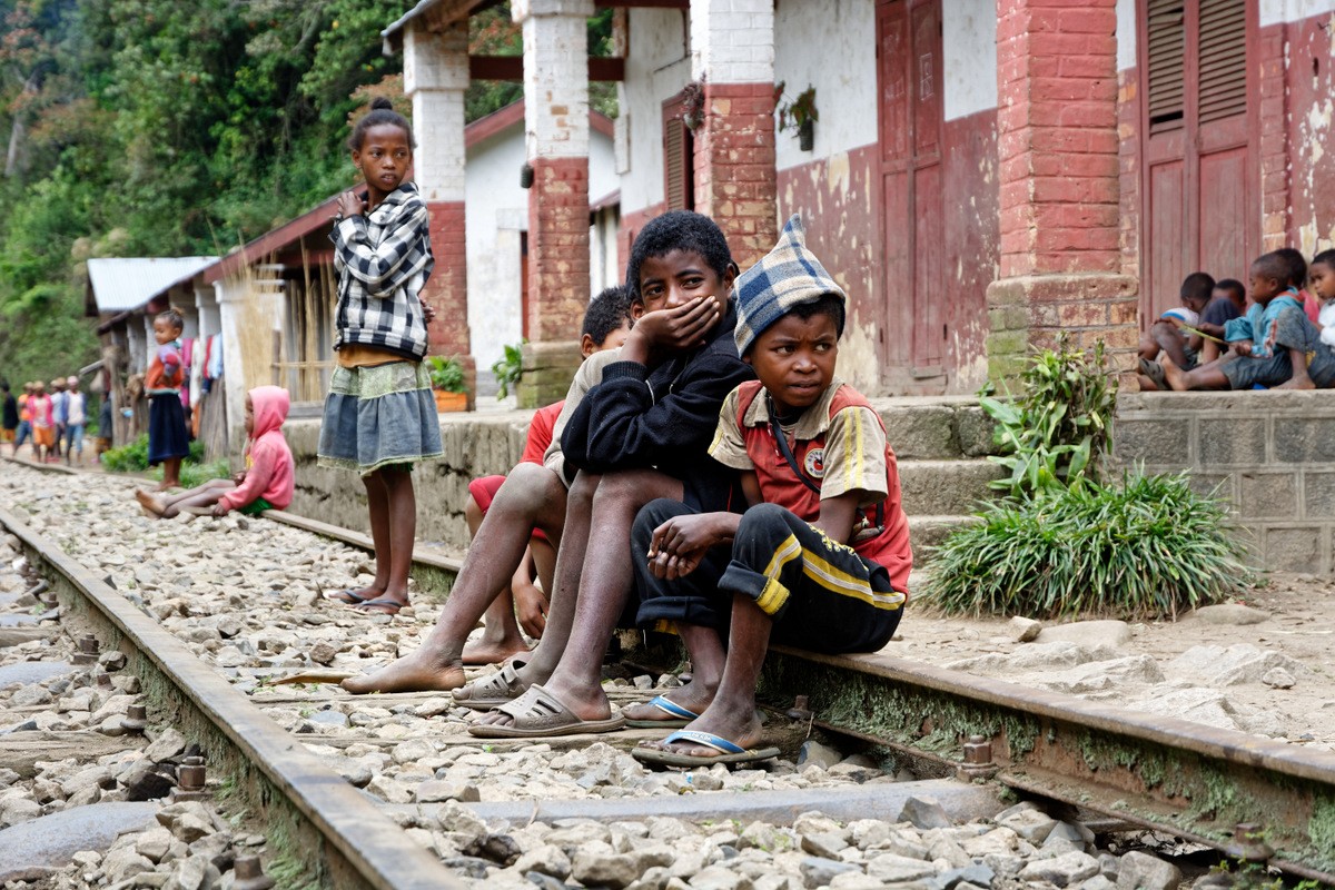 Zdjęcia: gdzieś na trasie pociągu, Fianarantsoa-Manakara, Na torach ;), MADAGASKAR Zdjęcia: gdzieś na trasie pociągu, Fianarantsoa-Manakara, Na torach ;), MADAGASKAR