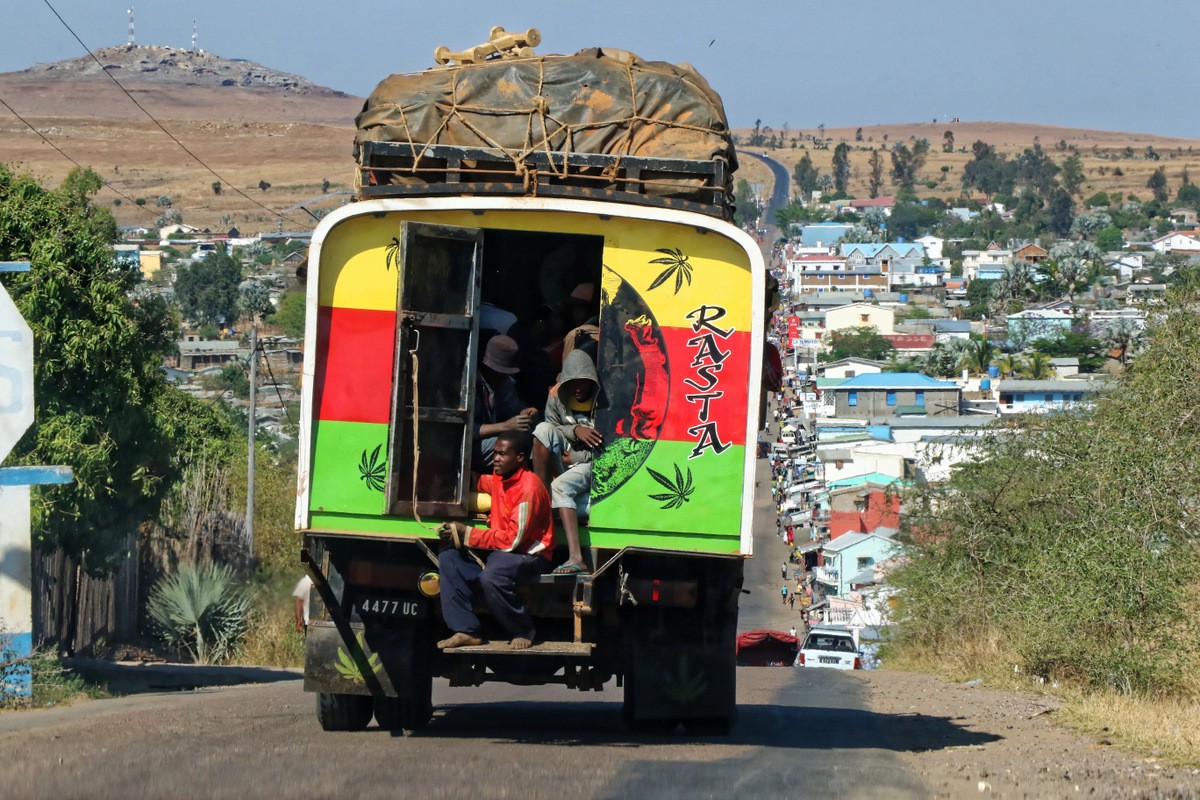 Zdjęcia: okolice Ranohira, Ranohira, Transport, MADAGASKAR Zdjęcia: okolice Ranohira, Ranohira, Transport, MADAGASKAR