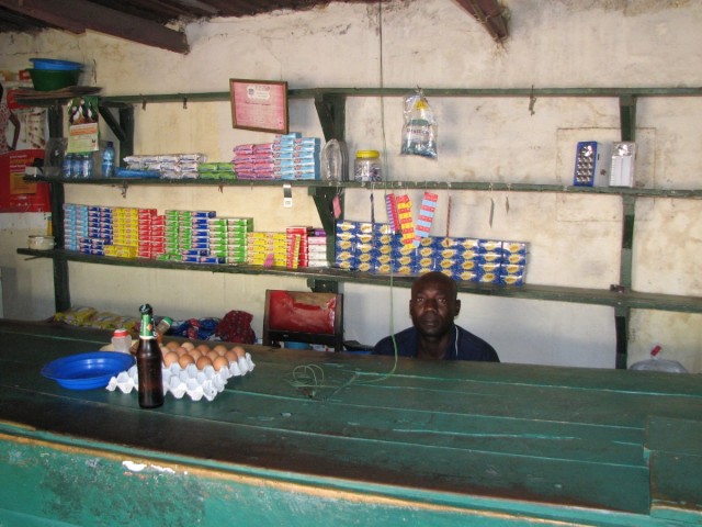 Zdj cia: CHILUMBA, co tu kupi, MALAWI