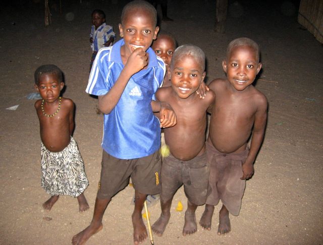 Zdjęcia: Cape Maclear, południowe wybrzeże jeziora Nyasa (Malawi), ciekawość, MALAWI Zdjęcia: Cape Maclear, południowe wybrzeże jeziora Nyasa (Malawi), ciekawość, MALAWI