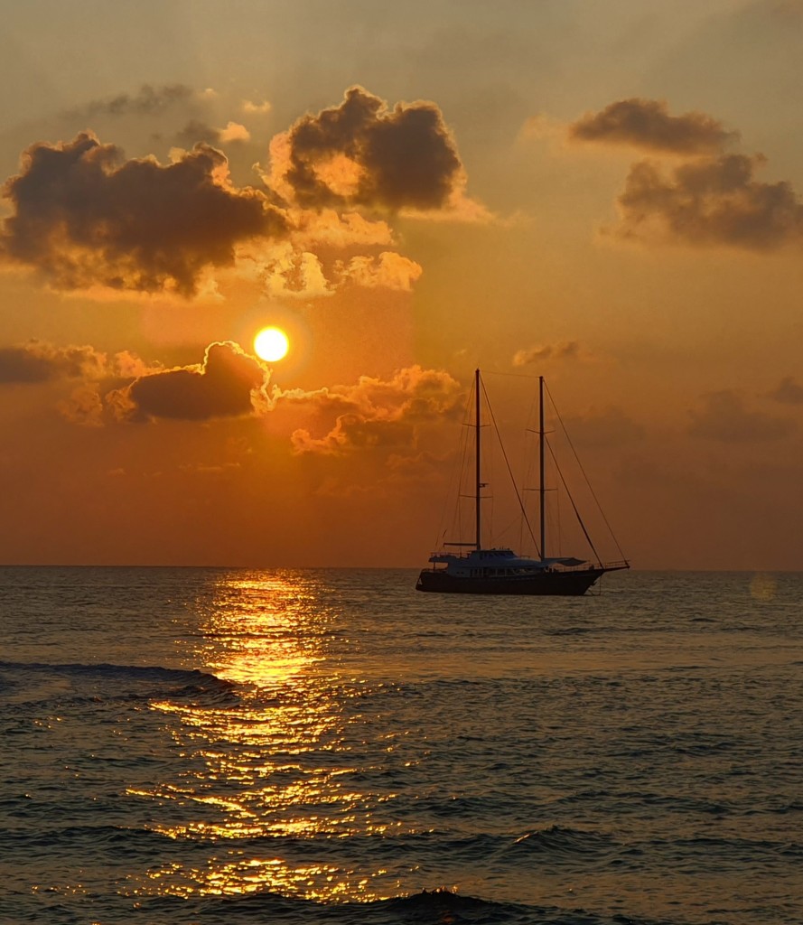 Zdjęcia: Island , Mafushi , Sun set, MALEDIWY Zdjęcia: Island , Mafushi , Sun set, MALEDIWY