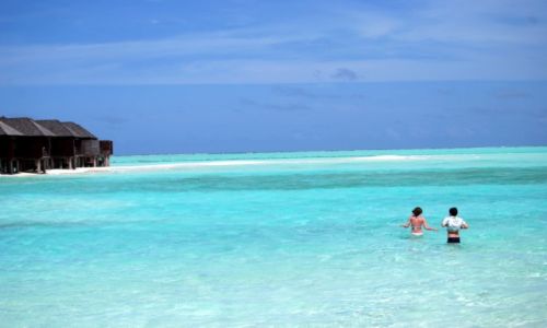 Zdjecie MALEDIWY / Olhuveli  / Poludniowy atol / Ktoregos leniwego popoludnia ,kolo naszego domku na oceanie:)