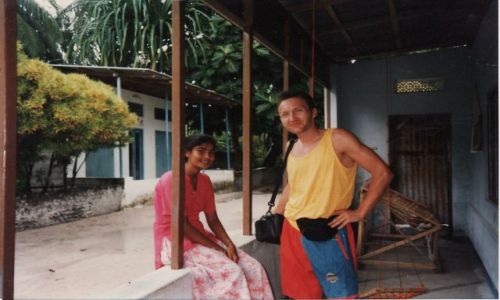 Zdjęcie MALEDIWY / - / Guraidhoo Poludnowy Atol Male / Mozna spotkac tu bardzo ladne dziewczyny.........