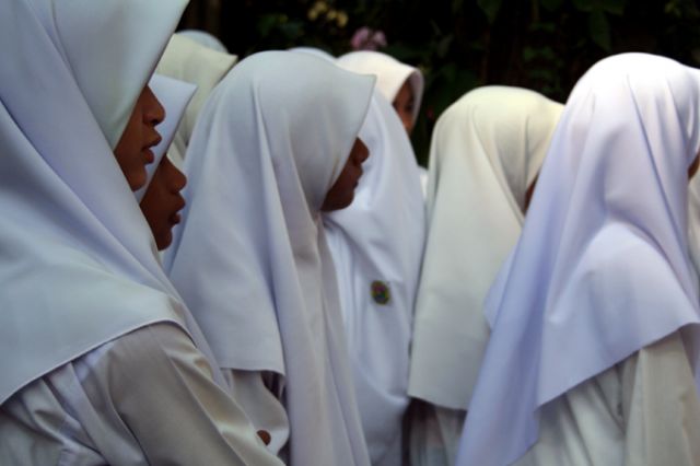 Zdjęcia: sepilok, Borneo, uczennice na borneo, MALEZJA Zdjęcia: sepilok, Borneo, uczennice na borneo, MALEZJA