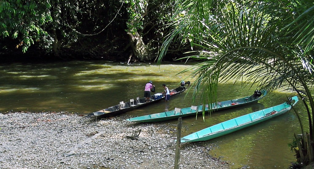 Zdjęcia: Sarawak, Borneo , Jedyny środek transportu w tym rejonie, MALEZJA Zdjęcia: Sarawak, Borneo , Jedyny środek transportu w tym rejonie, MALEZJA
