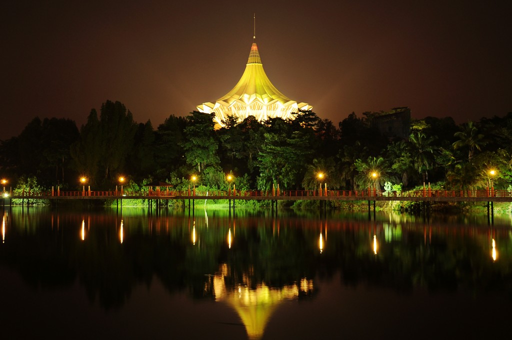 Zdjęcia: Kuching, Borneo, Budynek Parlamentu stanu Sarawak, MALEZJA Zdjęcia: Kuching, Borneo, Budynek Parlamentu stanu Sarawak, MALEZJA