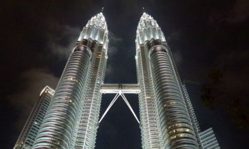 Zdjecie MALEZJA / Kuala Lumpur / Kuala Lumpur / Petronas by night