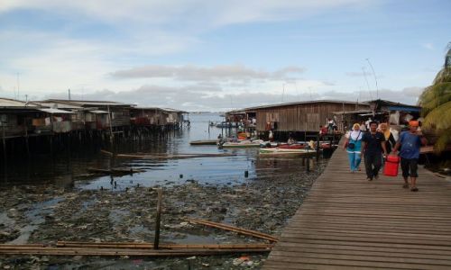 Zdjęcie MALEZJA / Sabah / Borneo-Semporna / ... Semporna na palach....